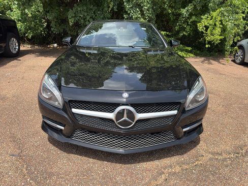Used 2015 Mercedes-Benz SL 550 image 2