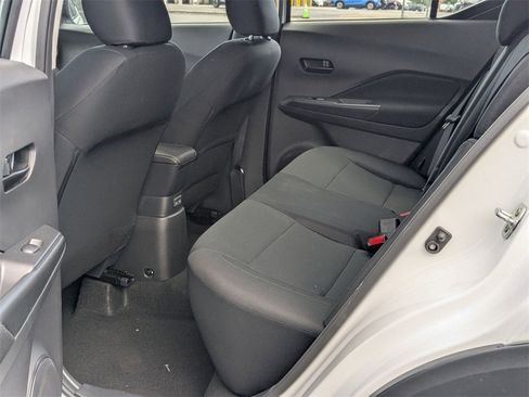 New 2025 Nissan Kicks Play S image 17