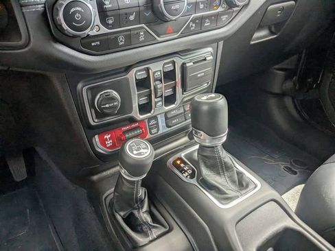 Certified 2024 Jeep Wrangler Unlimited Rubicon image 15