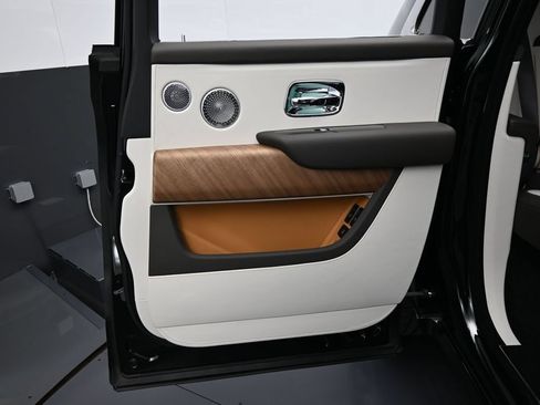 New 2026 Rolls-Royce Cullinan AWD/4WD image 27