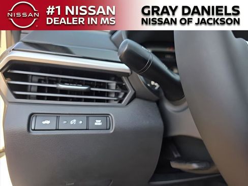 New 2025 Nissan Altima 2.5 SR w/ SR Premium Package image 16