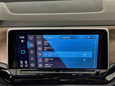 Used 2025 Volkswagen Atlas SE FWD image 21