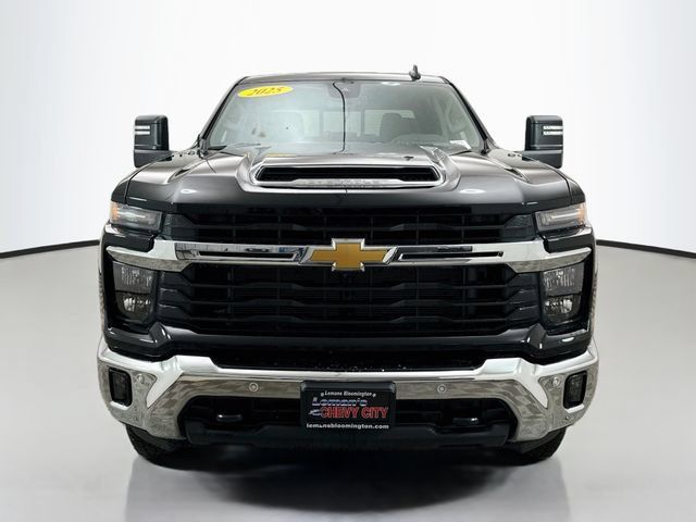 Used 2025 Chevrolet Silverado 3500 LT w/ All Star Edition AWD/4WD image 2