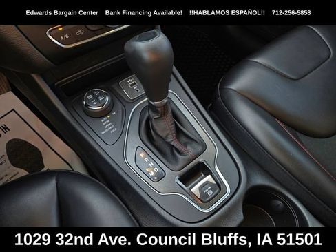 Used 2019 Jeep Cherokee Trailhawk w/ Cold Weather Group AWD/4WD image 24