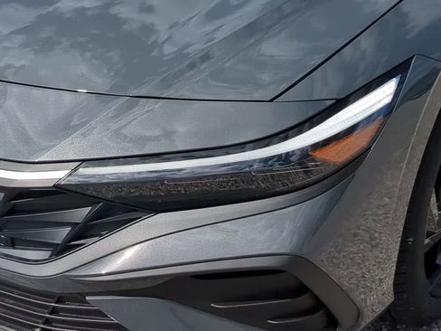 New 2026 Hyundai Elantra Sport FWD image 11