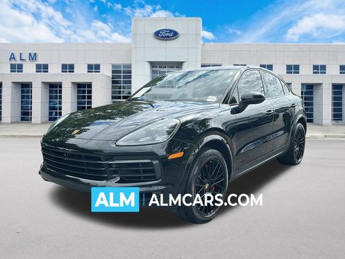 Used 2022 Porsche Cayenne S AWD/4WD image 1