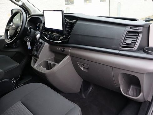 Used 2023 Ford Transit 350 XLT image 30