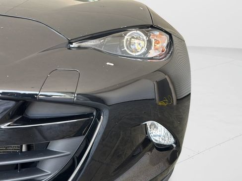 Used 2020 MAZDA MX-5 Miata Sport RWD image 31
