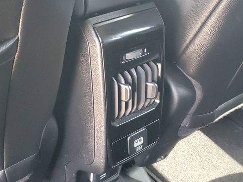 Used 2022 Jeep Compass Limited AWD/4WD image 29