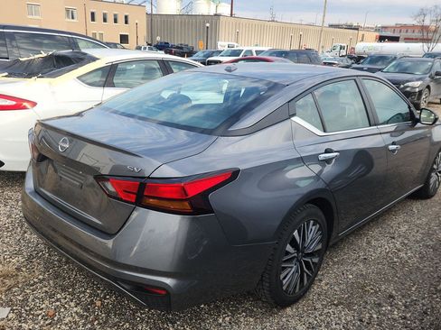 Used 2024 Nissan Altima 2.5 SV image 4
