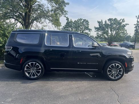 Used 2022 Jeep Grand Wagoneer Series III w/ Rear Seat Video Group 1 image 3