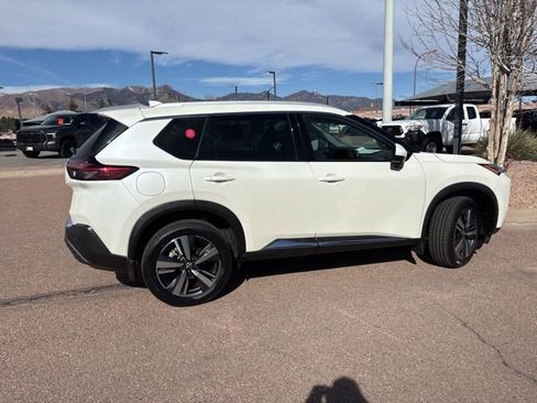 Used 2023 Nissan Rogue SL image 10