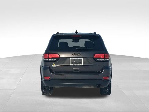 Used 2016 Jeep Grand Cherokee Laredo 75th Anniversary image 9