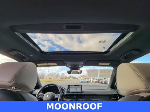 Certified 2023 Honda CR-V Sport Touring image 3