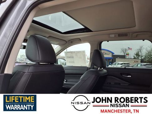 New 2026 Nissan Pathfinder SL image 9