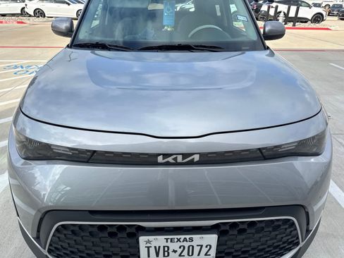 Used 2024 Kia Soul LX w/ Option Group 015 FWD image 2