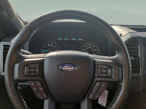 Used 2019 Ford F150 XLT w/ Equipment Group 302A Luxury AWD/4WD image 19