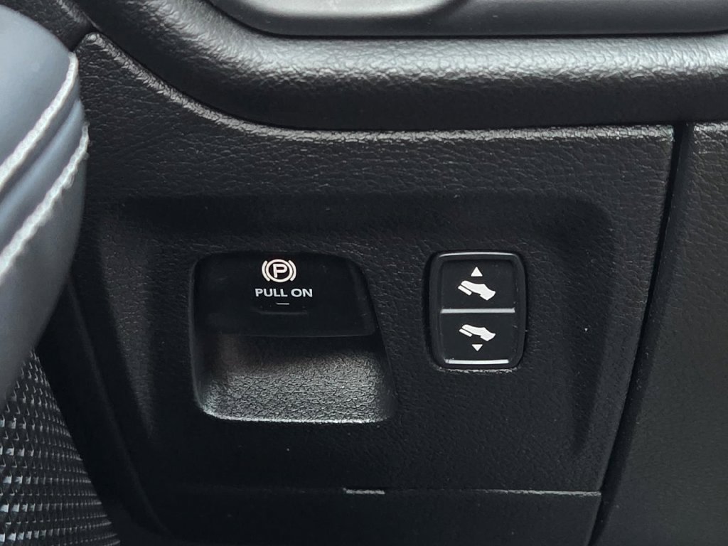 Used 2025 RAM 1500 RHO AWD/4WD image 17