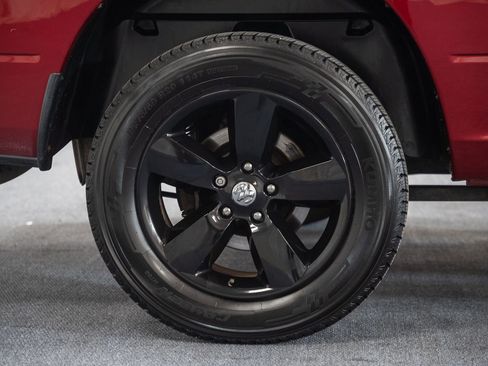 Used 2015 RAM 1500 Express image 23