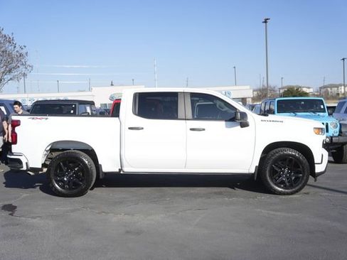 Used 2021 Chevrolet Silverado 1500 Custom w/ LPO, Blackout Package image 5