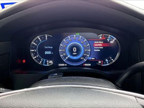 Used 2016 Cadillac Escalade Premium image 28