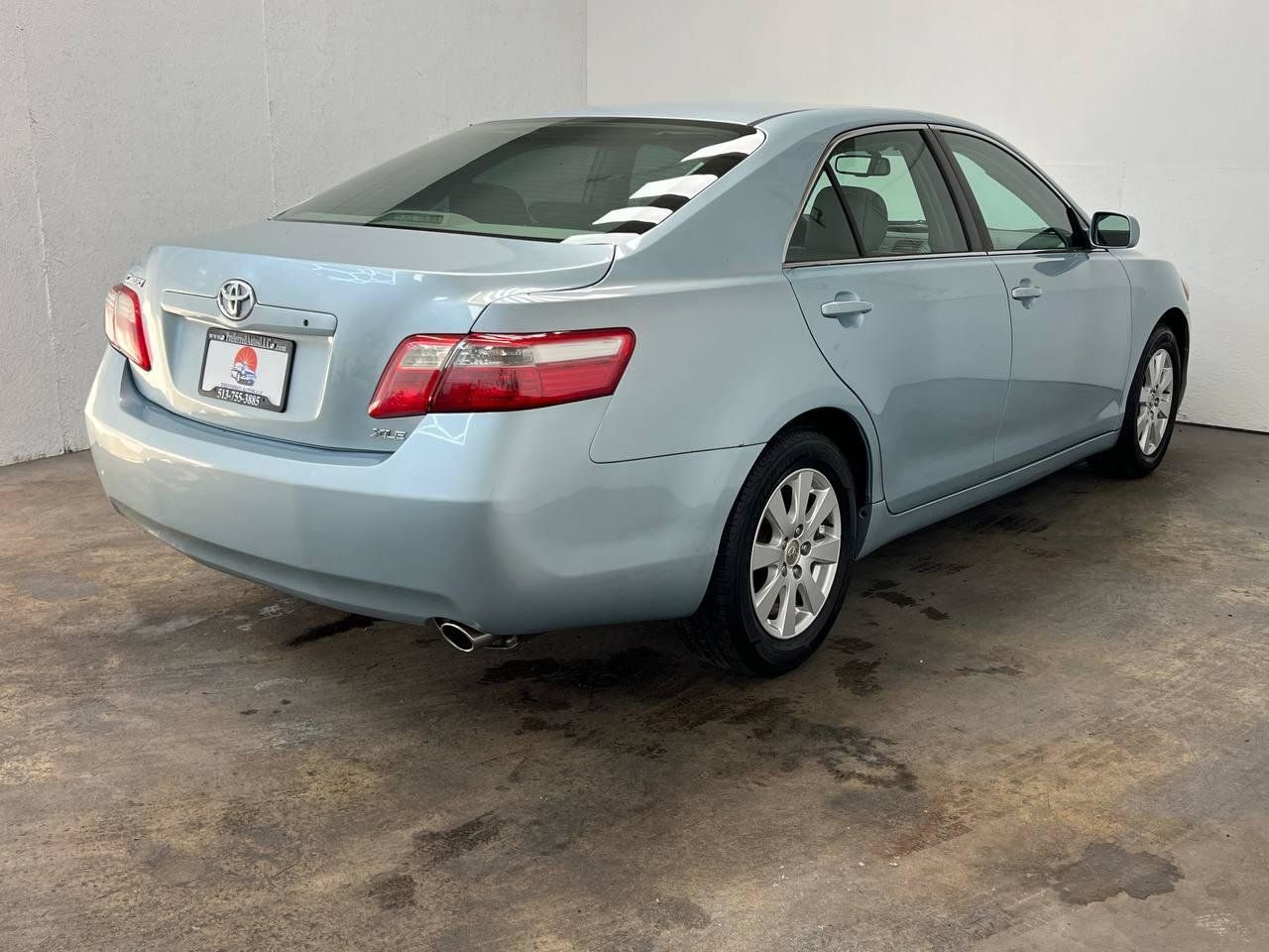 Used 2007 Toyota Camry XLE w/ Leather Pkg FWD image 4