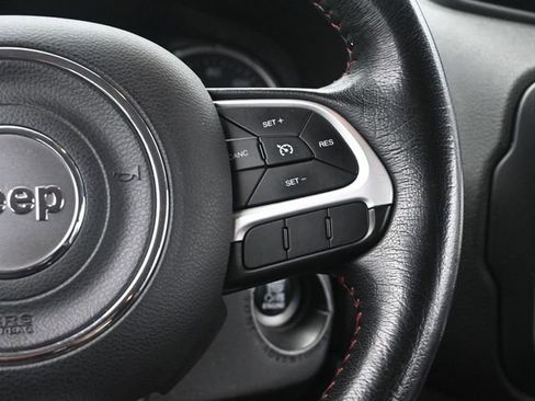 Used 2016 Jeep Renegade Trailhawk image 29