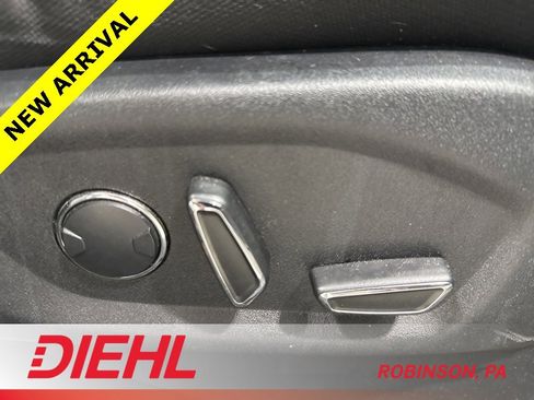 Used 2017 Ford Explorer XLT w/ Equipment Group 201A image 13