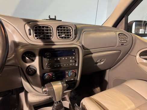 Used 2008 Chevrolet TrailBlazer LT w/ Sun And Sound Package image 18