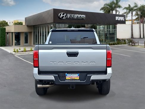 Used 2025 Toyota Tacoma SR5 image 4