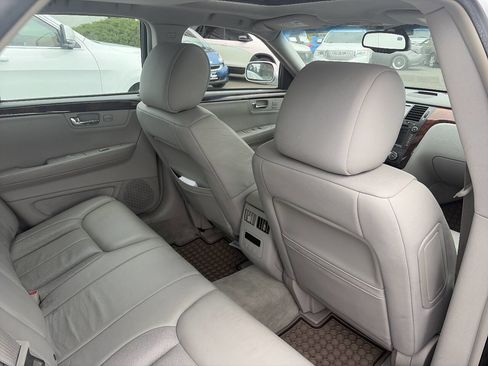 Used 2011 Cadillac DTS Premium FWD image 7