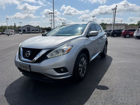 Used 2017 Nissan Murano SV AWD/4WD image 3
