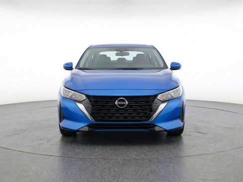 Used 2025 Nissan Sentra SV image 2