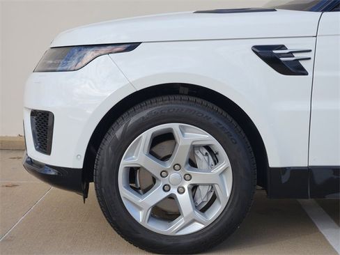Used 2018 Land Rover Range Rover Sport HSE image 9