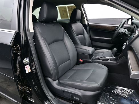 Used 2017 Subaru Outback 2.5i Limited image 14