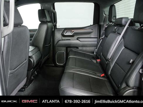 Used 2025 GMC Sierra 1500 SLT image 17