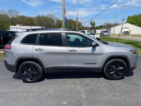 Used 2020 Jeep Cherokee Latitude Plus AWD/4WD image 8