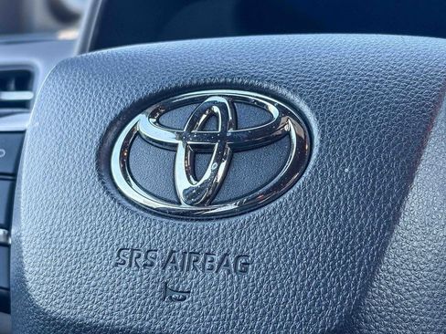 Used 2025 Toyota Sienna Limited AWD/4WD image 21