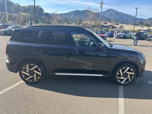 Used 2025 MINI Cooper Countryman S w/ Comfort Package Max image 6