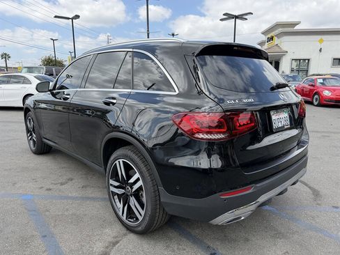Used 2021 Mercedes-Benz GLC 300 4MATIC w/ Premium Package image 7