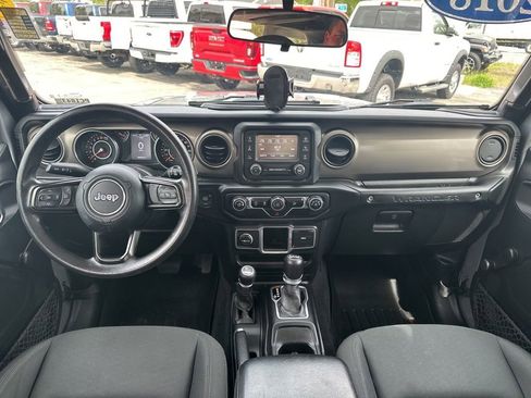 Used 2018 Jeep Wrangler Unlimited Sport AWD/4WD image 14