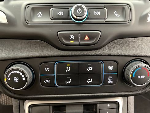 Used 2024 GMC Terrain SLE AWD/4WD image 53