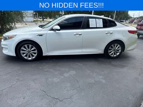 Used 2017 Kia Optima LX w/ Option Group 014 FWD image 5