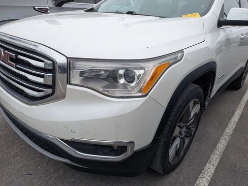 Used 2018 GMC Acadia SLT image 2