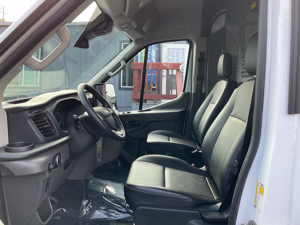 Used 2023 Ford E-Transit Medium Roof RWD image 8