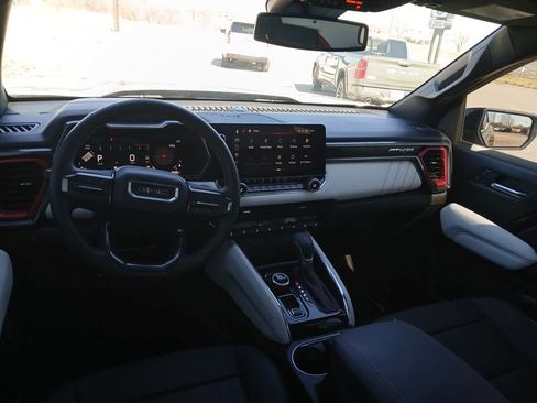 Used 2023 GMC Canyon AT4X image 27