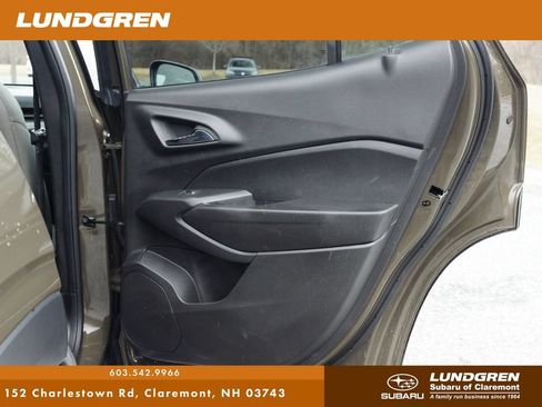 Used 2024 Chevrolet Trax ACTIV w/ Sunroof Package FWD image 28