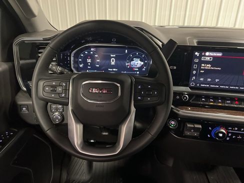 New 2026 GMC Sierra 1500 SLE image 13