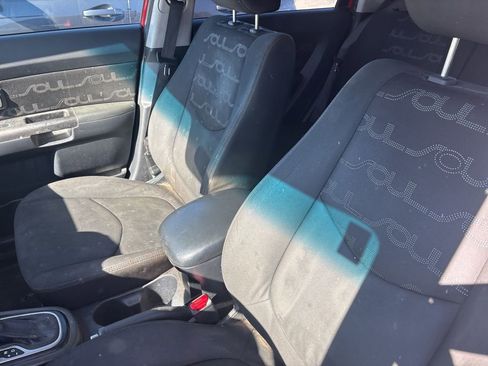 Used 2012 Kia Soul + image 10