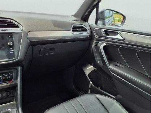 Used 2023 Volkswagen Tiguan SE R-Line AWD/4WD image 17